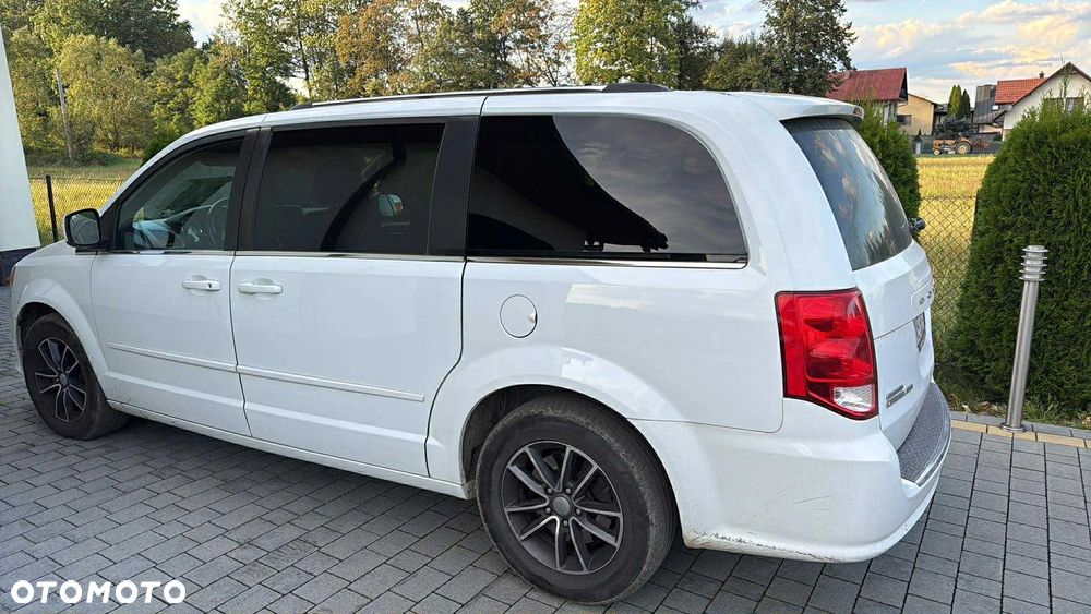 Dodge Grand Caravan - 18