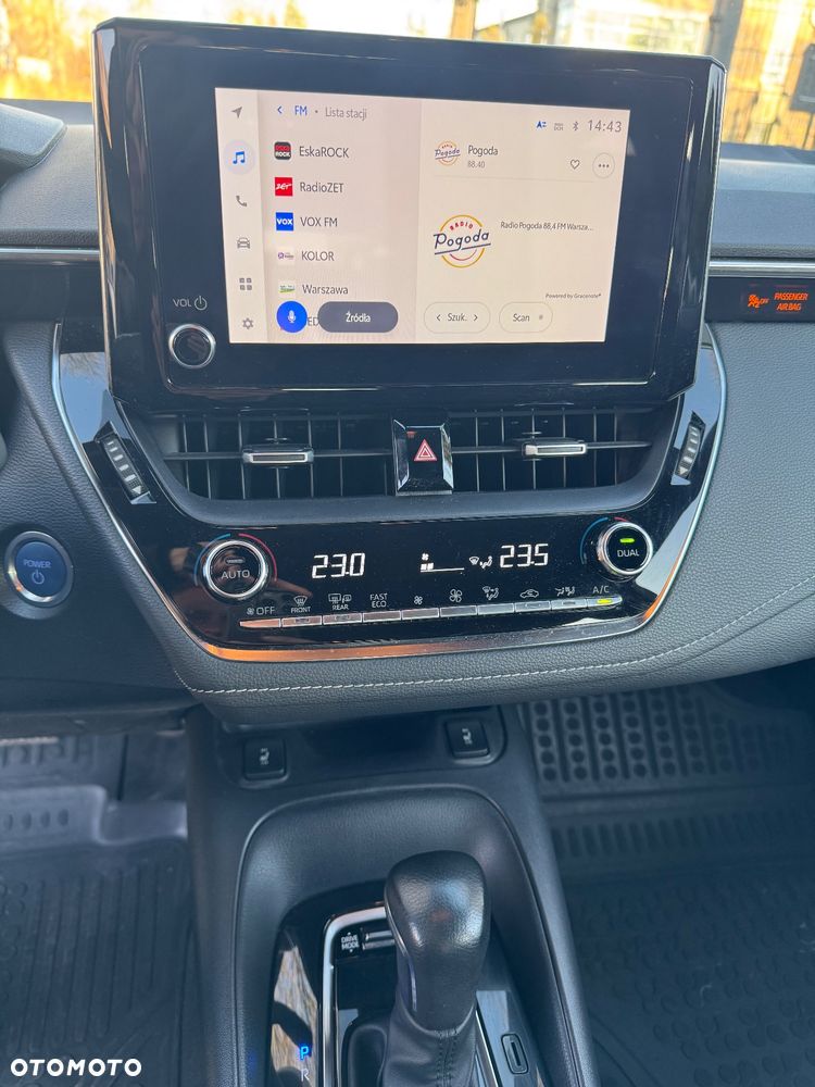 Toyota Corolla 1.8 Hybrid Comfort - 17