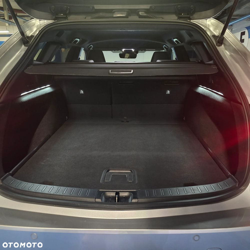 Toyota Corolla 1.8 Hybrid Style - 23