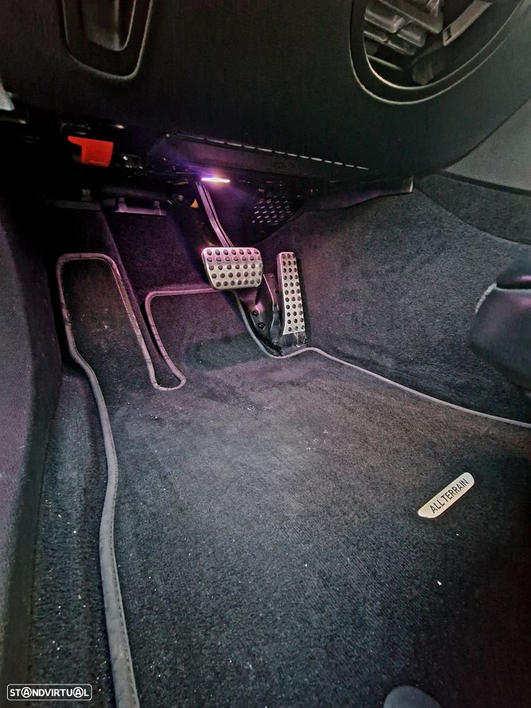 Mercedes-Benz E 220 d 4-Matic All Terrain Avantgarde + - 30