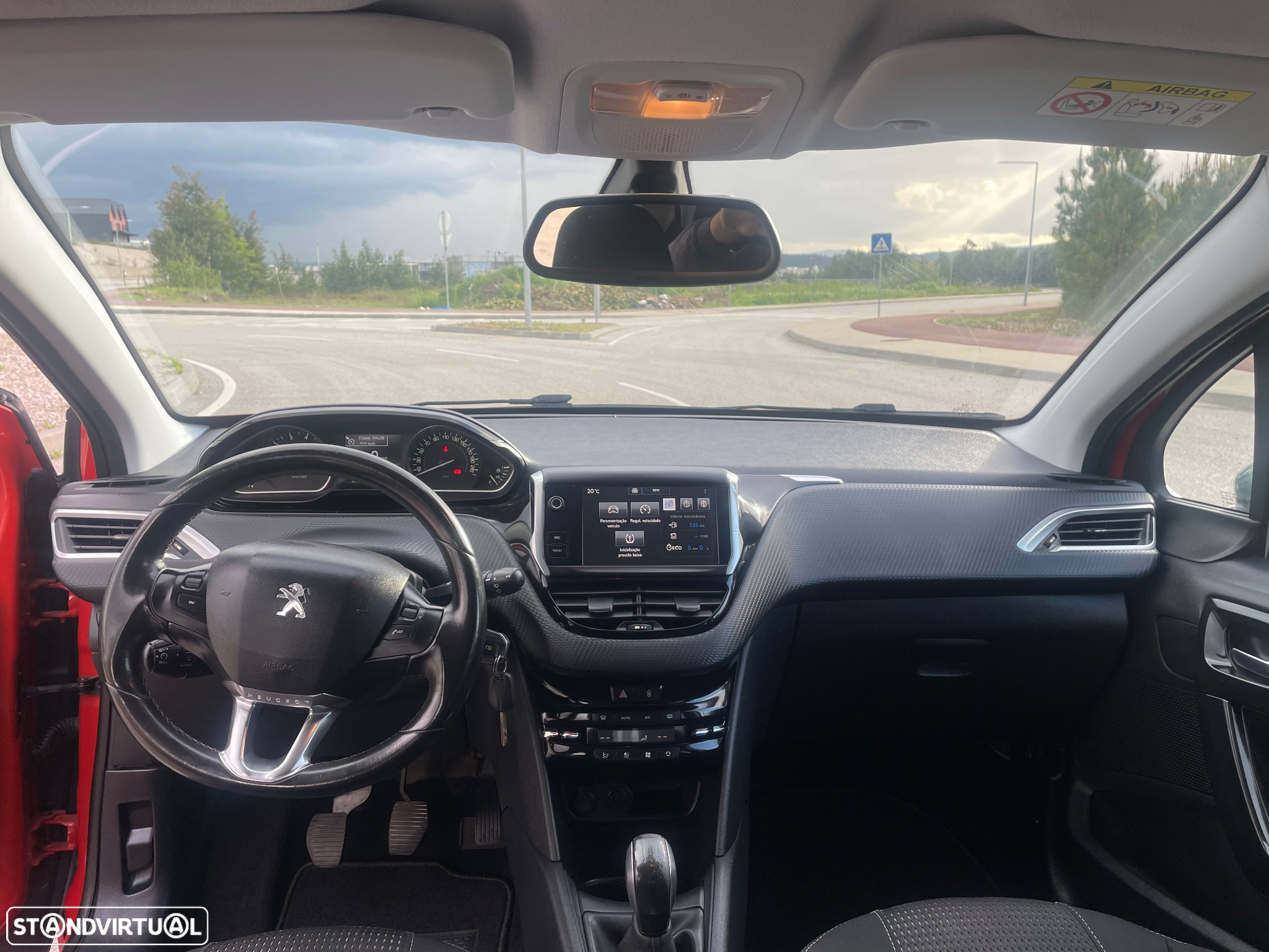 Peugeot 208 1.2 PureTech Allure - 5
