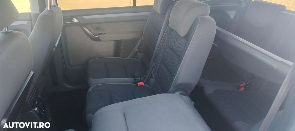 Volkswagen Touran 2.0 TDI DPF DSG Comfortline - 10