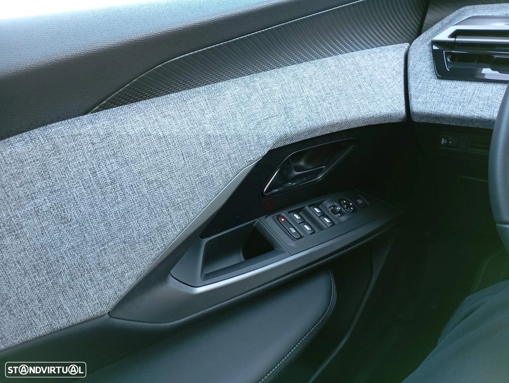 Peugeot 3008 1.2 Hybrid Allure Pack e-DCS6 - 4