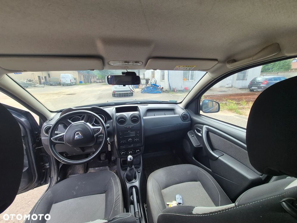 Dacia Duster 1.6 SCe Laureate S&S - 8