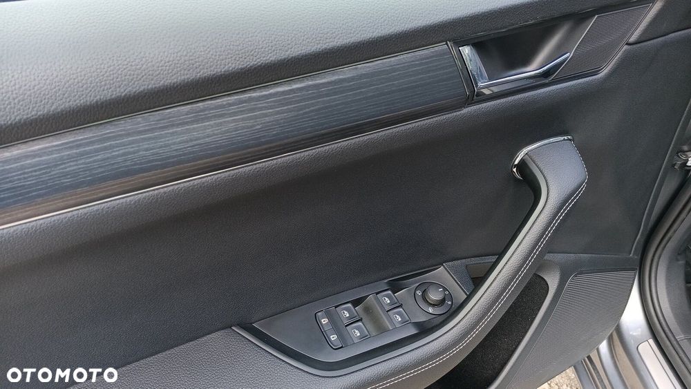 Skoda Superb 1.5 TSI Style DSG - 19