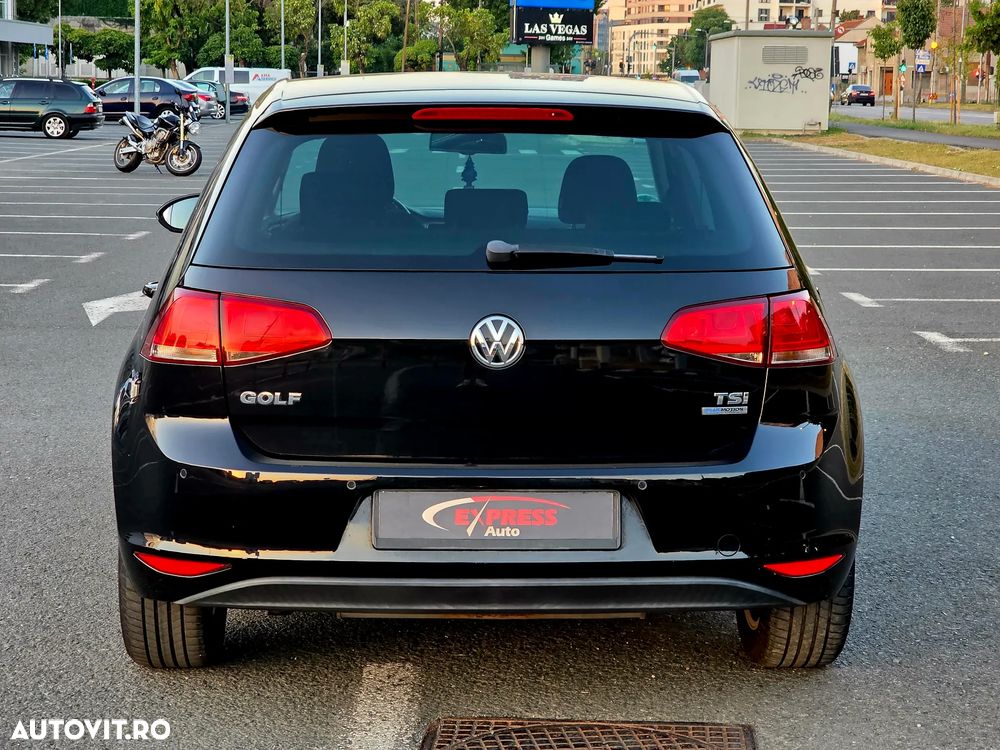 Volkswagen Golf 1.2 TSI BlueMotion Technology Comfortline - 12