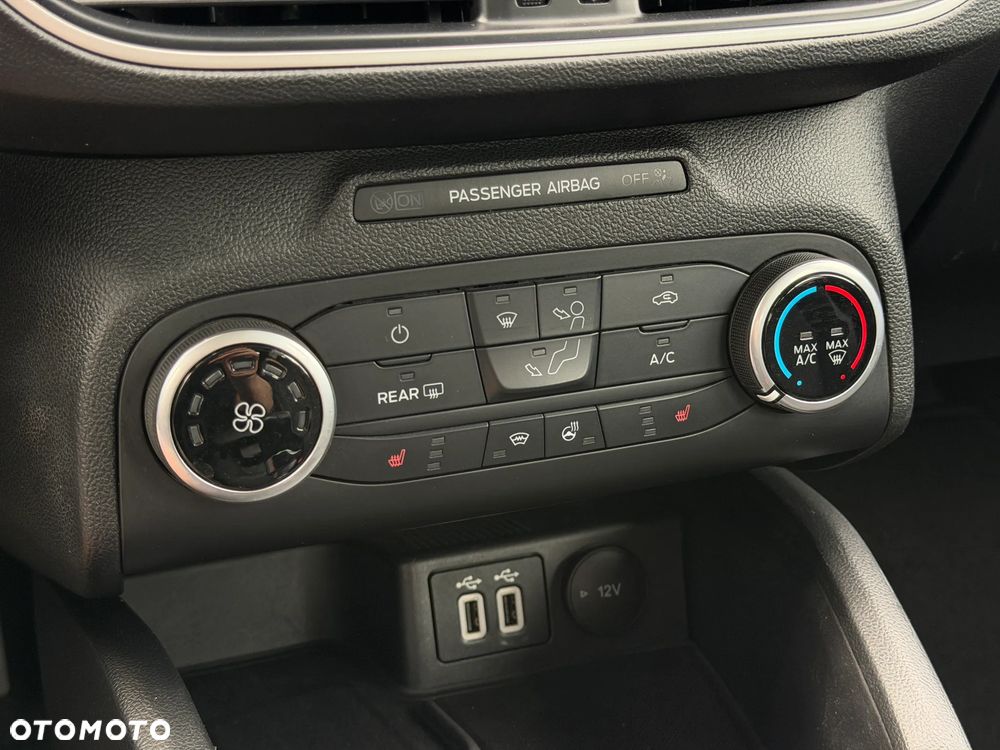 Ford Focus 1.5 EcoBlue SCR Connected - 19