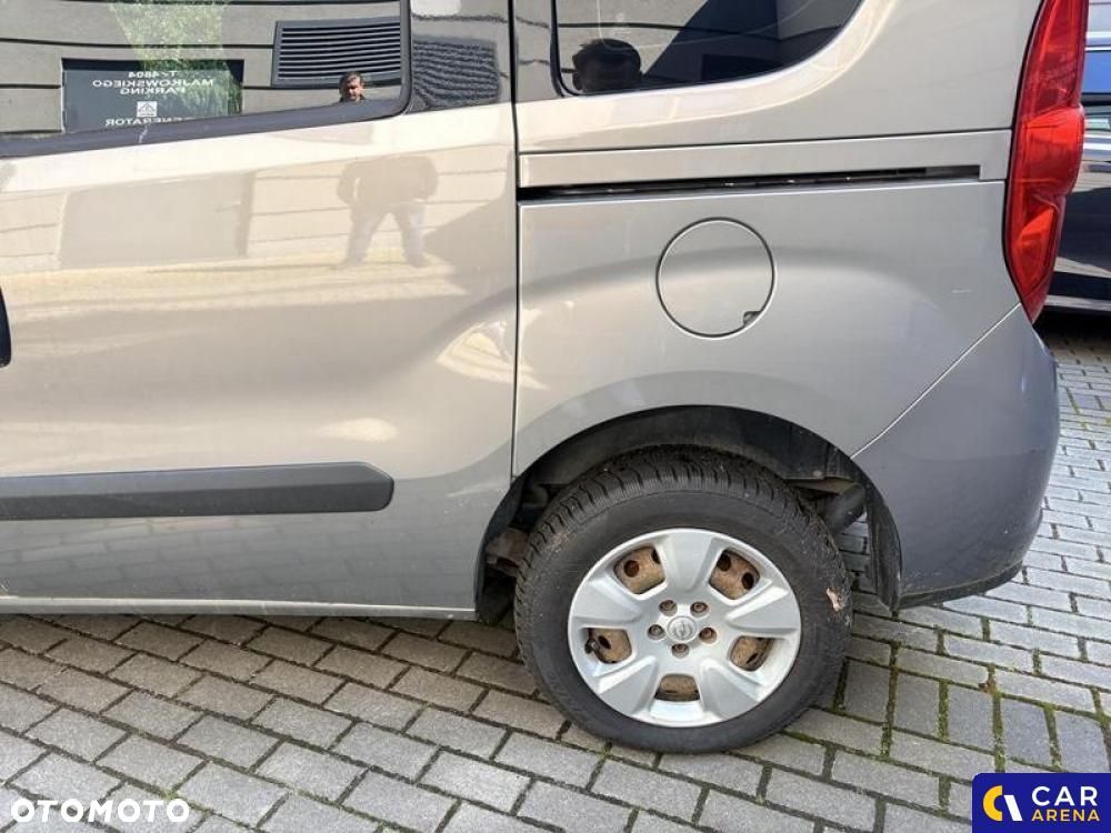 Opel Combo - 21