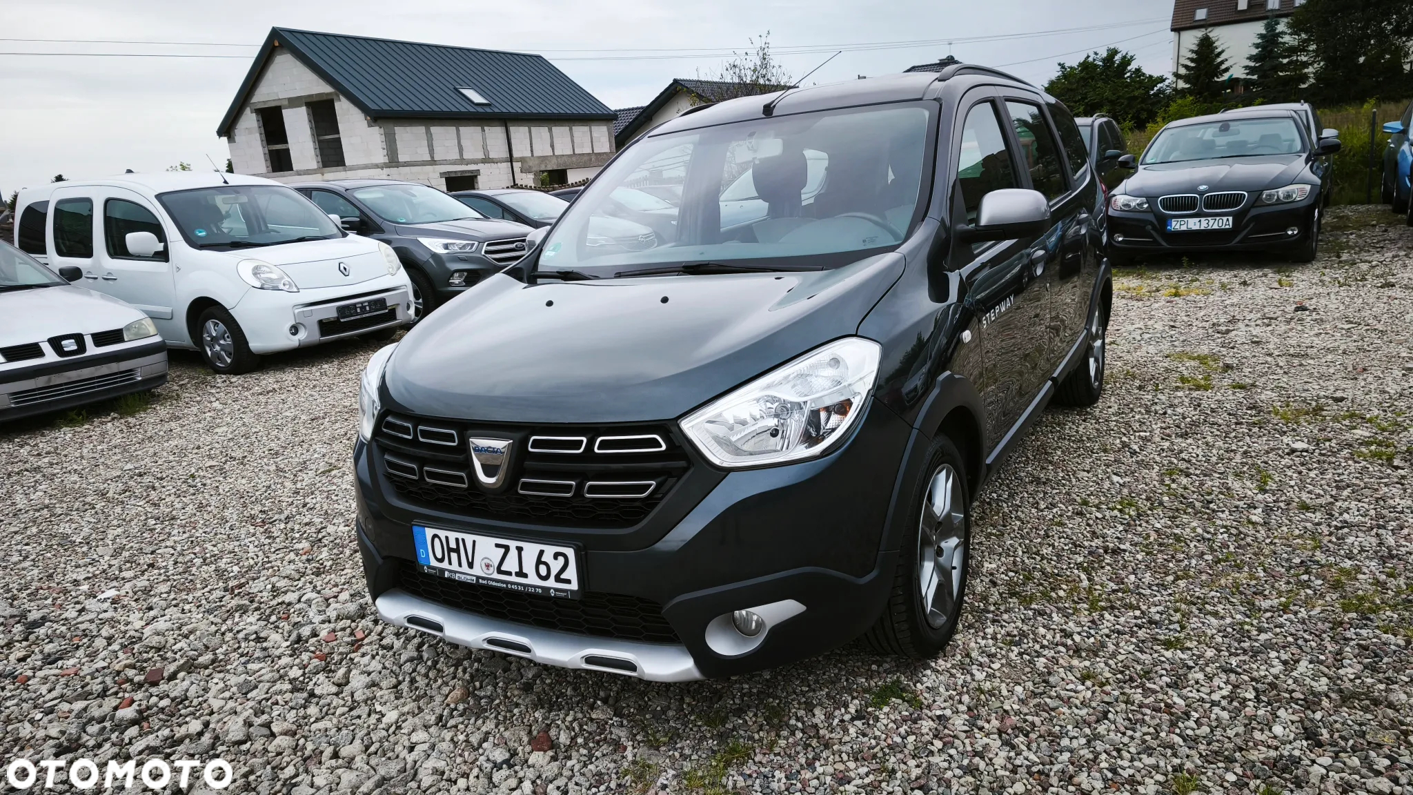 Dacia Lodgy SCe 100 Stepway - 2