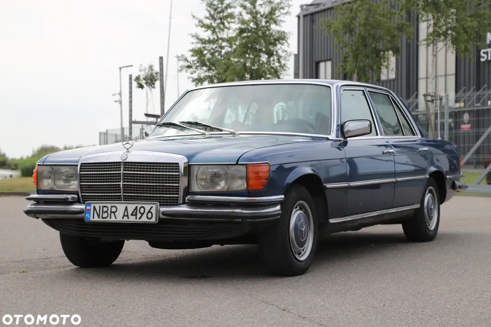 Mercedes-Benz 280 - 8