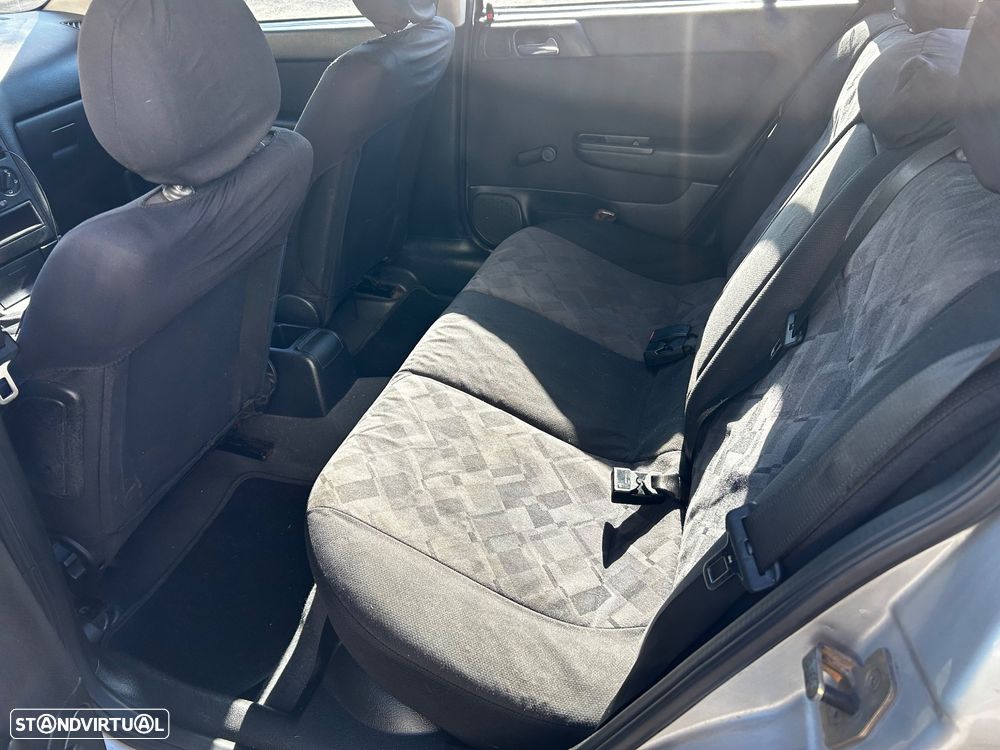 Opel Astra 1.7 DTi Club - 8