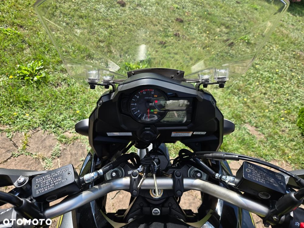 Suzuki V-STROM - 14