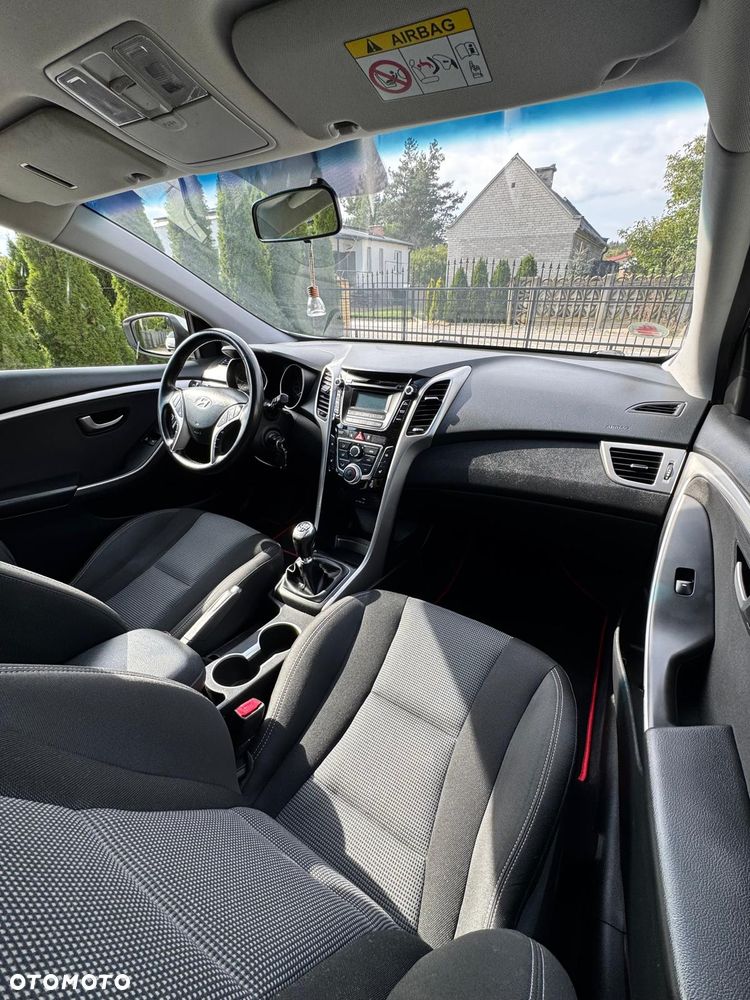 Hyundai i30 blue 1.6 CRDi Classic - 13