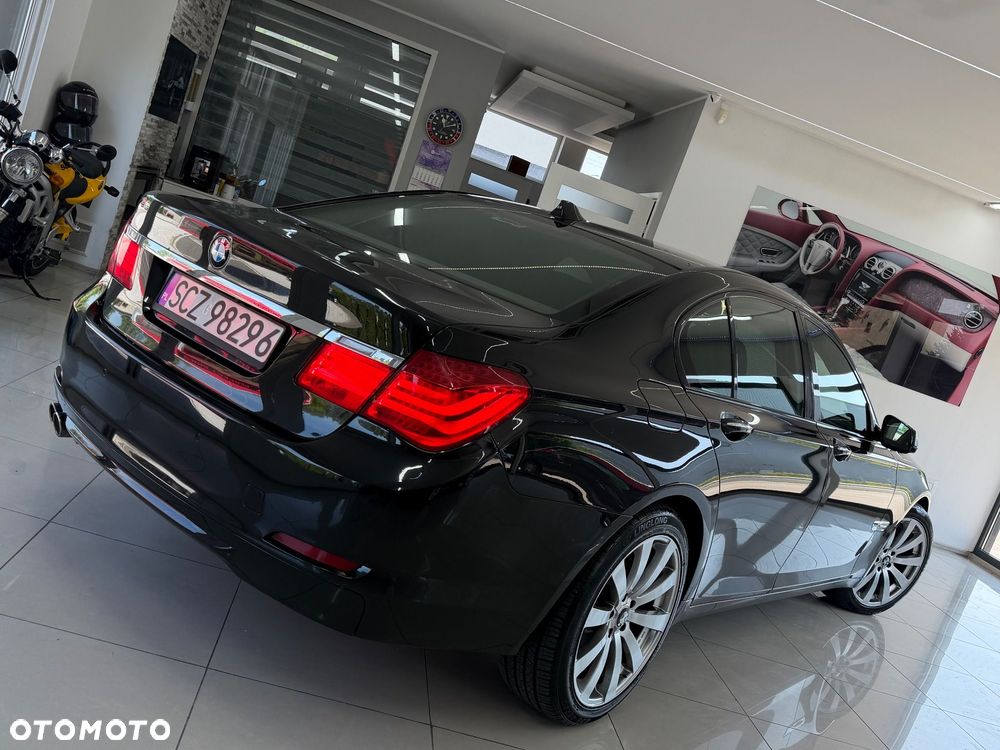 BMW Seria 7 730d - 22