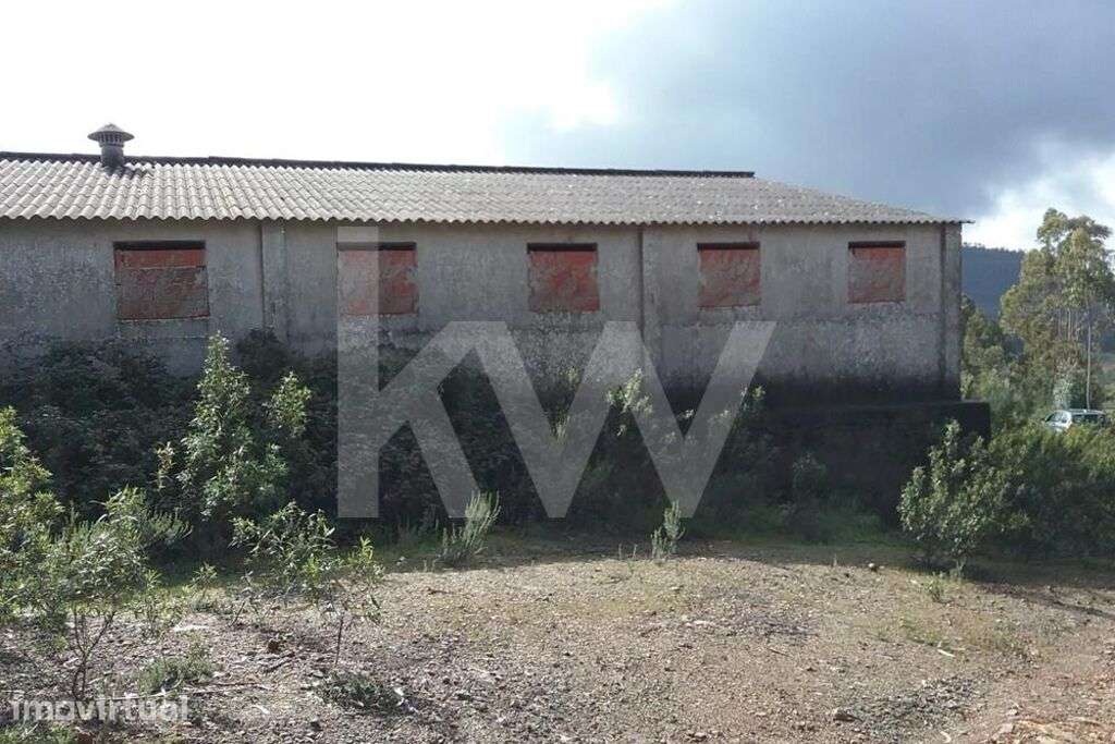 Armazém / Pavilhão em Portela - Vila de Rei - Grande imagem: 3/11