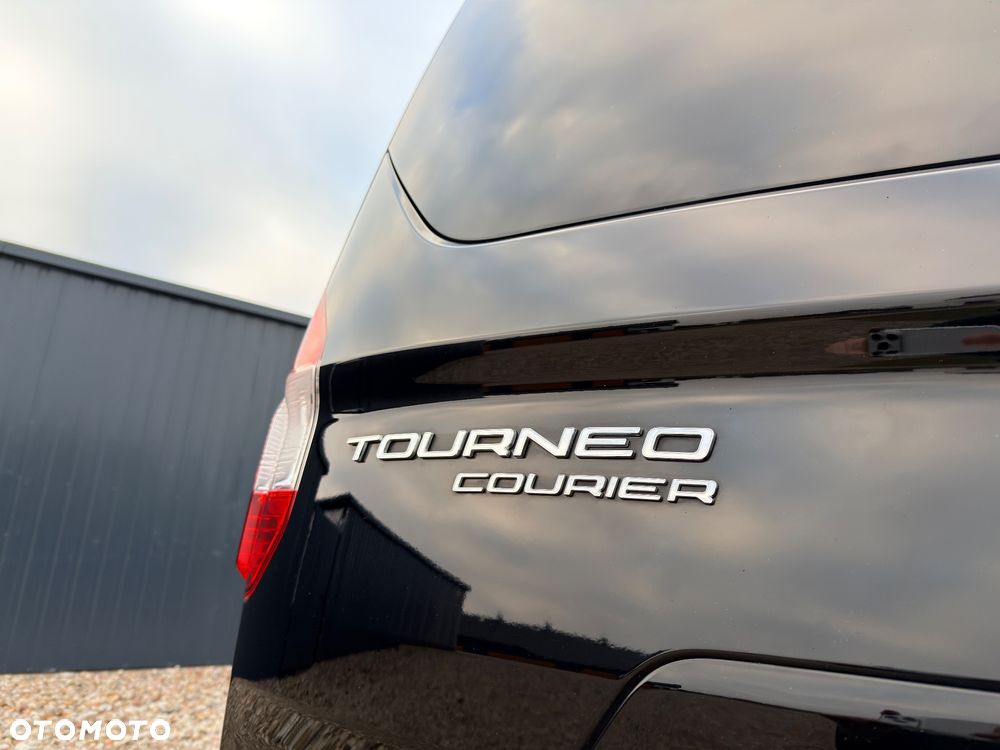 Ford Tourneo Courier 1.0 EcoBoost Titanium - 10