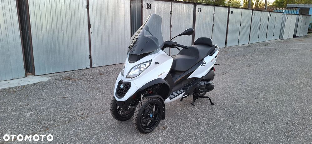 Piaggio MP-3 - 1