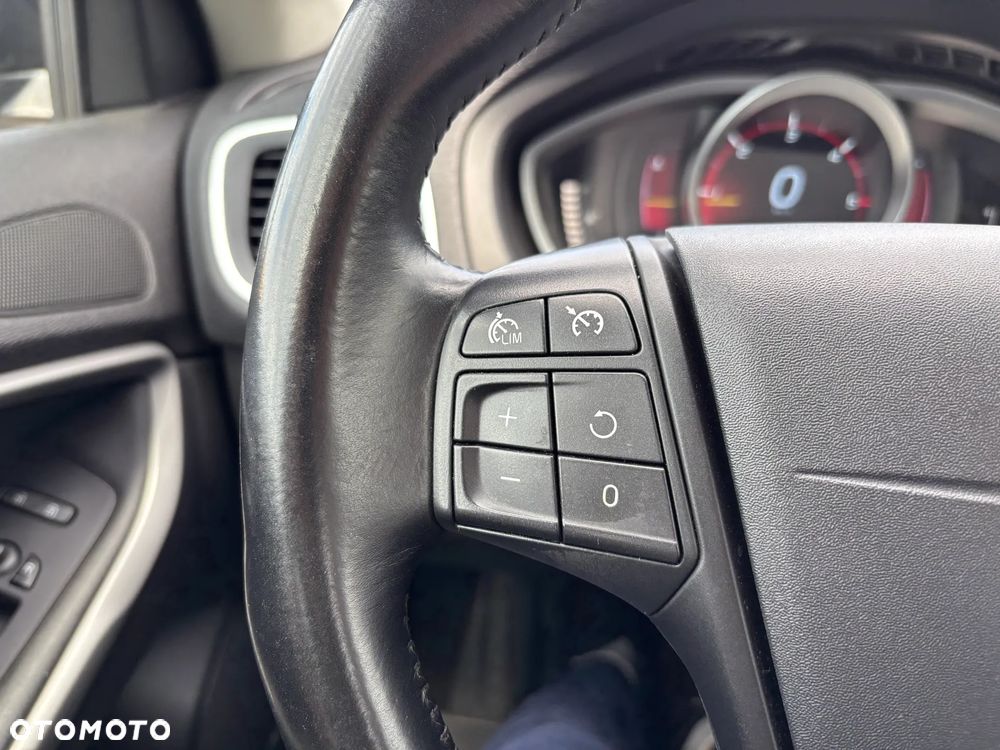 Volvo V40 D2 Kinetic - 16