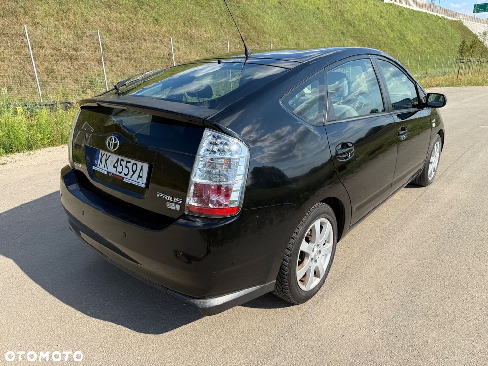 Toyota Prius - 3