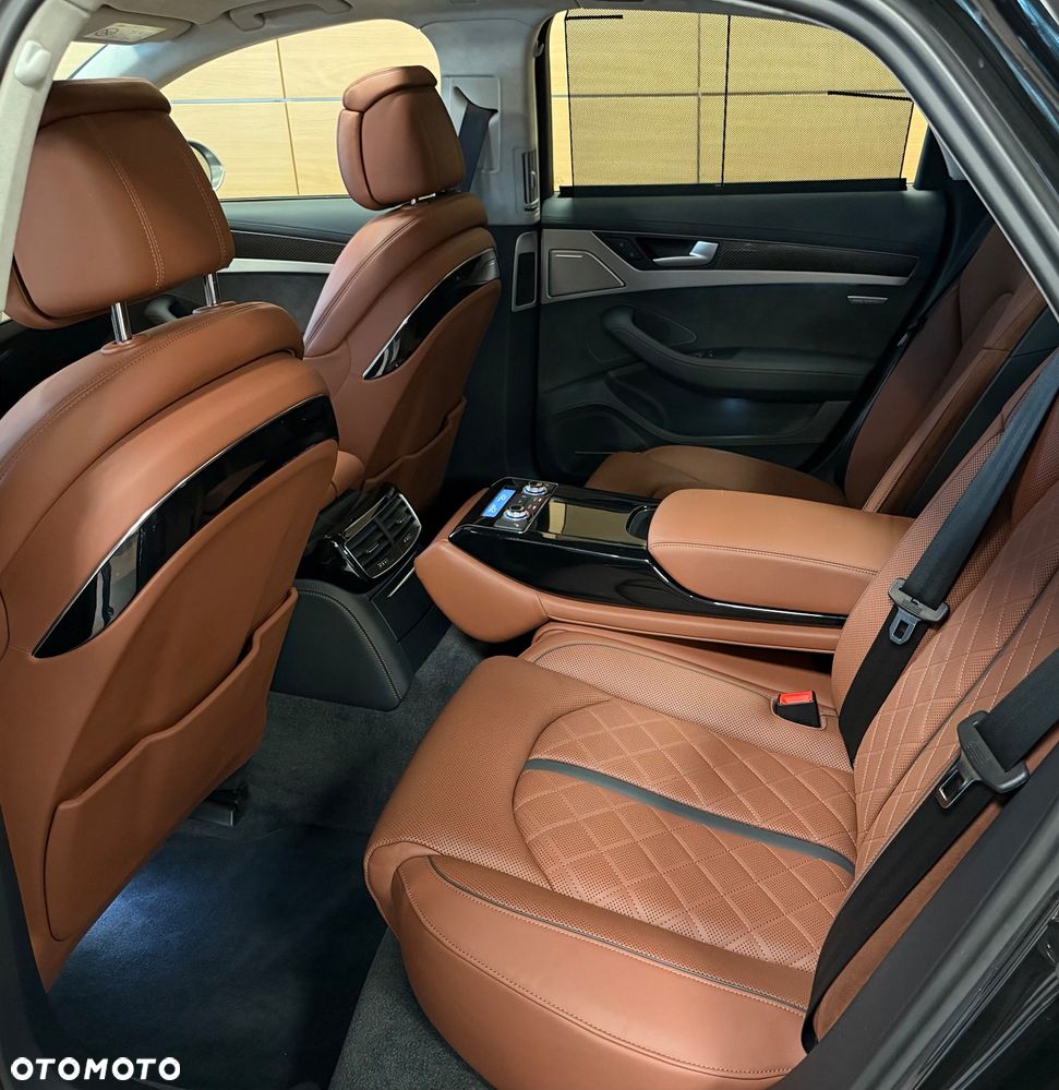 Audi S8 - 13