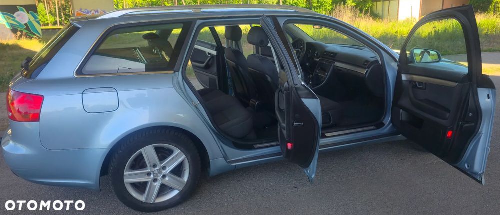 Audi A4 Avant - 13