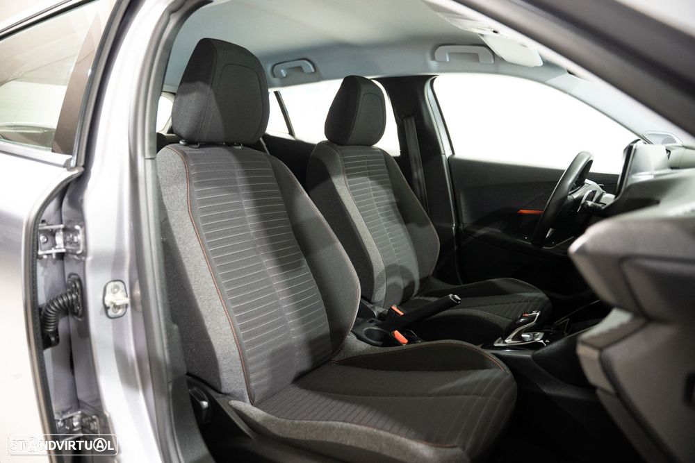 Peugeot 2008 1.2 PureTech Active EAT8 - 14