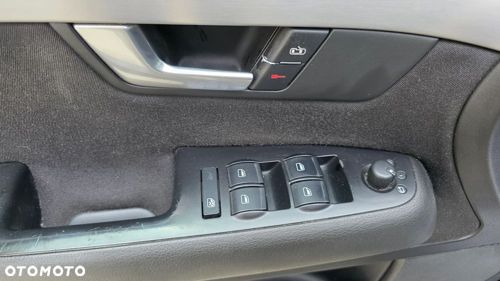 Audi A4 Avant 2.0 TDI - 16