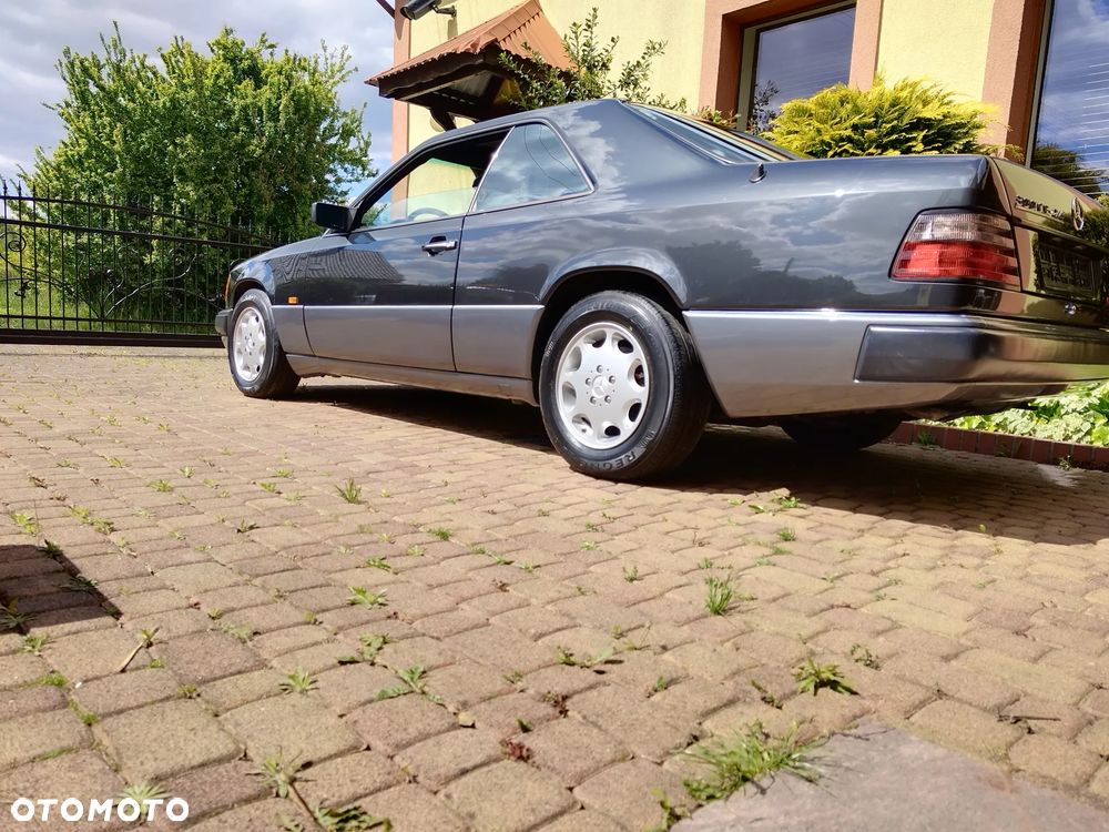 Mercedes-Benz W124 (1984-1993) - 26