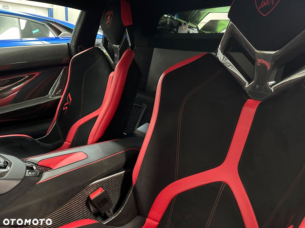 Lamborghini Aventador SVJ - 23