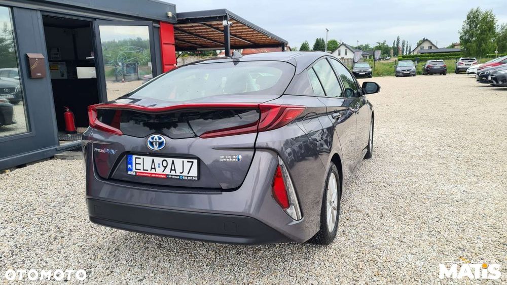 Toyota Prius - 13