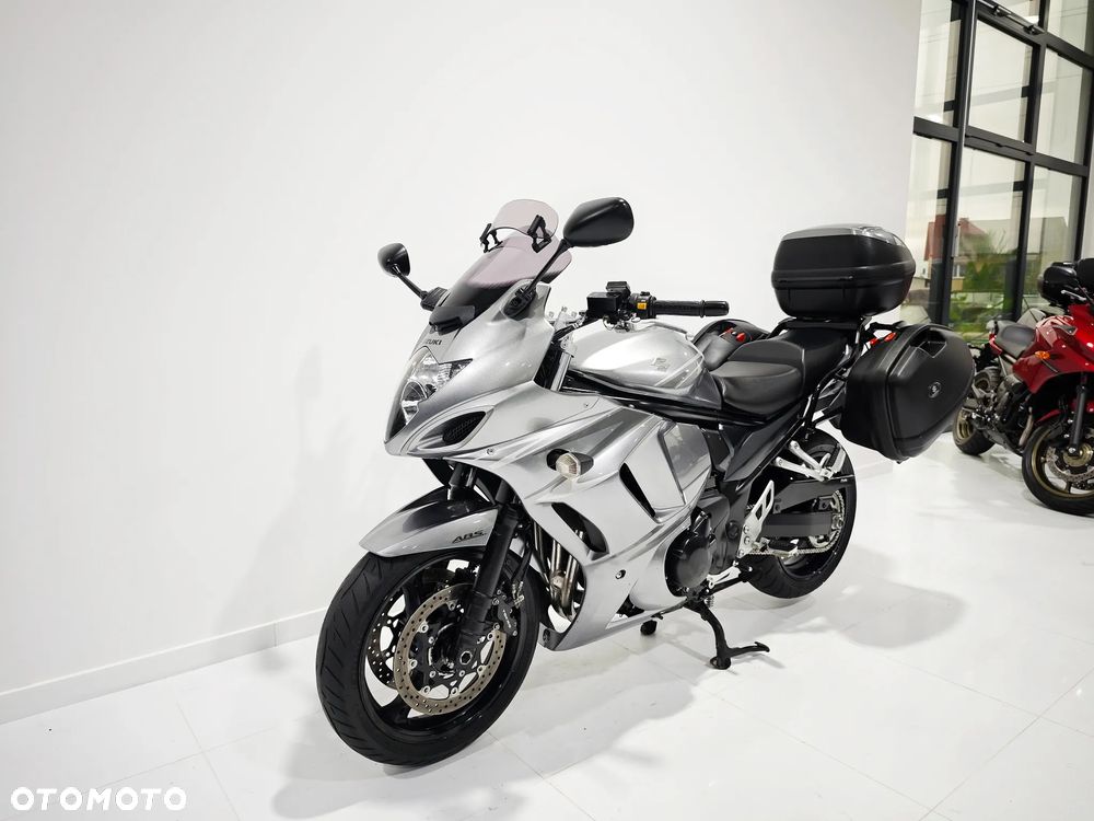 Suzuki GSX - 4