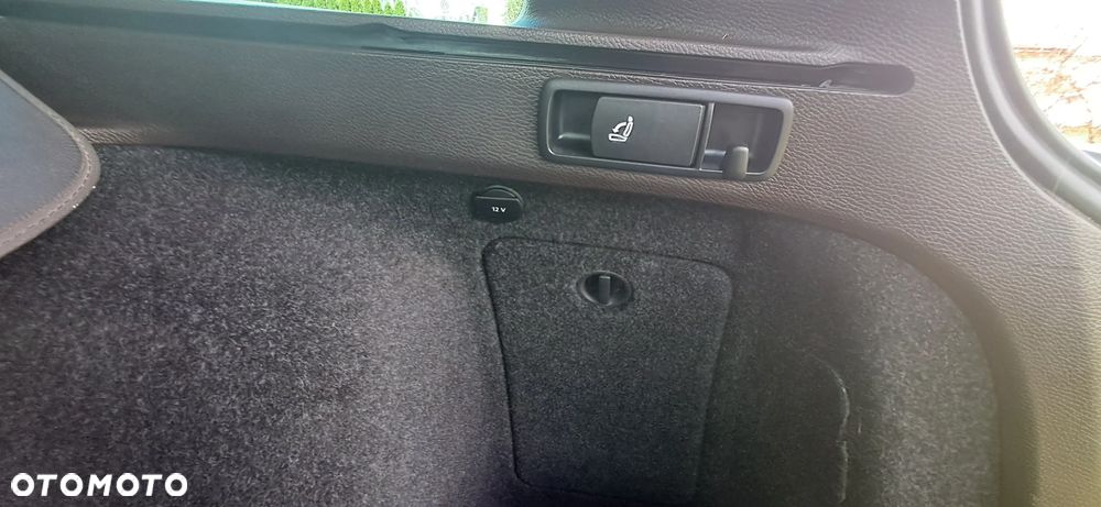 Volkswagen Passat 2.0 TDI Highline - 14