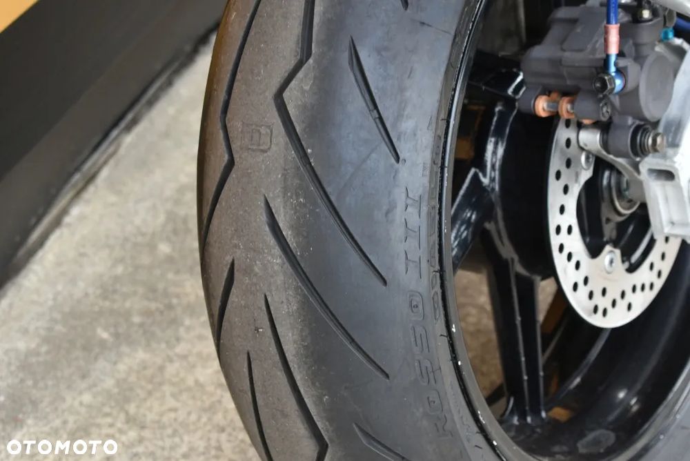 Honda CBR - 35
