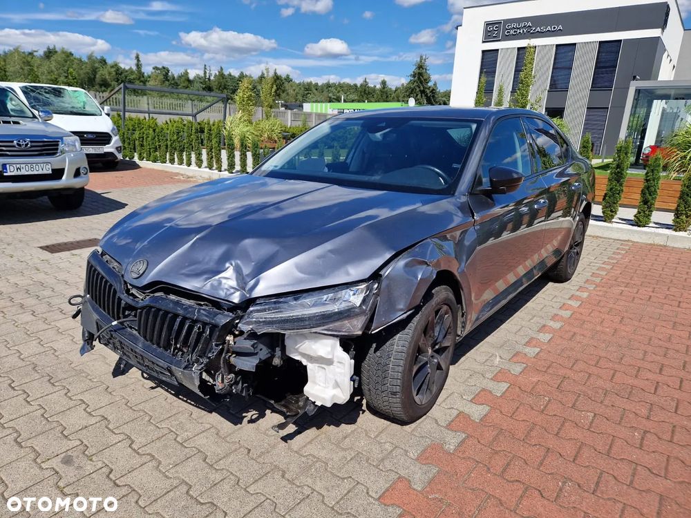 Skoda Superb 2.0 TDI SCR 4x4 Style DSG - 8