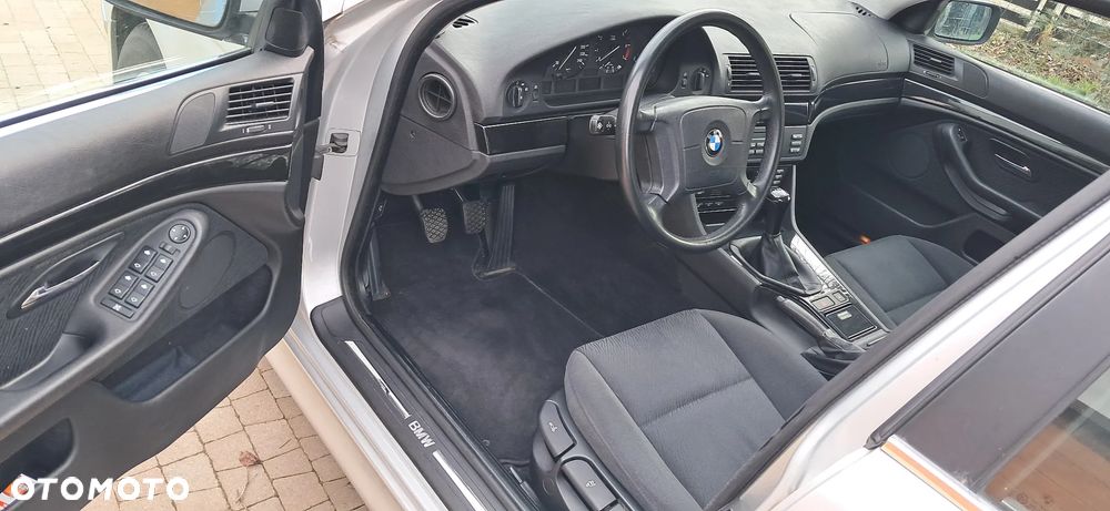 BMW Seria 5 - 8
