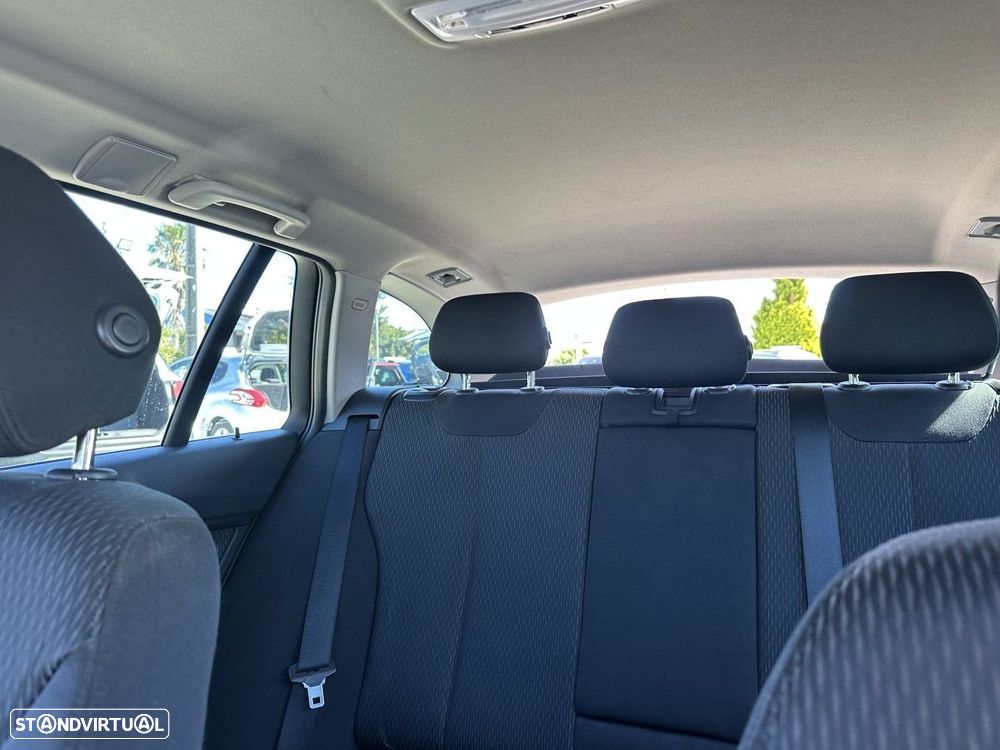 BMW 320 d Line Sport - 7