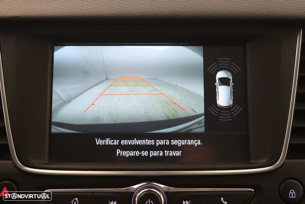 Opel Crossland X 1.2 T Business Edition - 16