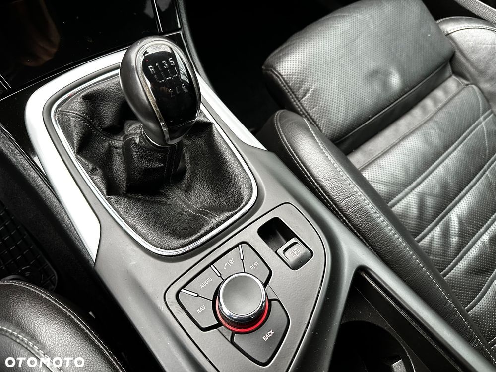 Opel Insignia 2.0 Turbo Cosmo - 22