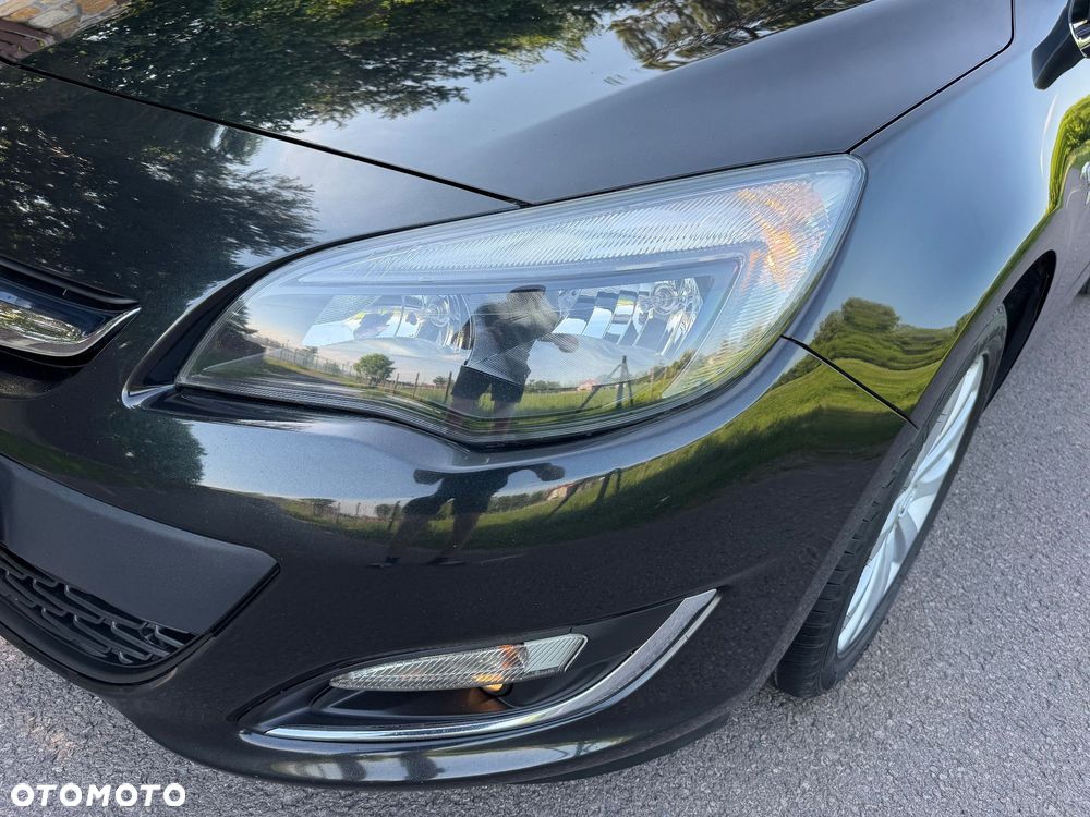 Opel Astra 1.4 Turbo 150 Jahre - 34
