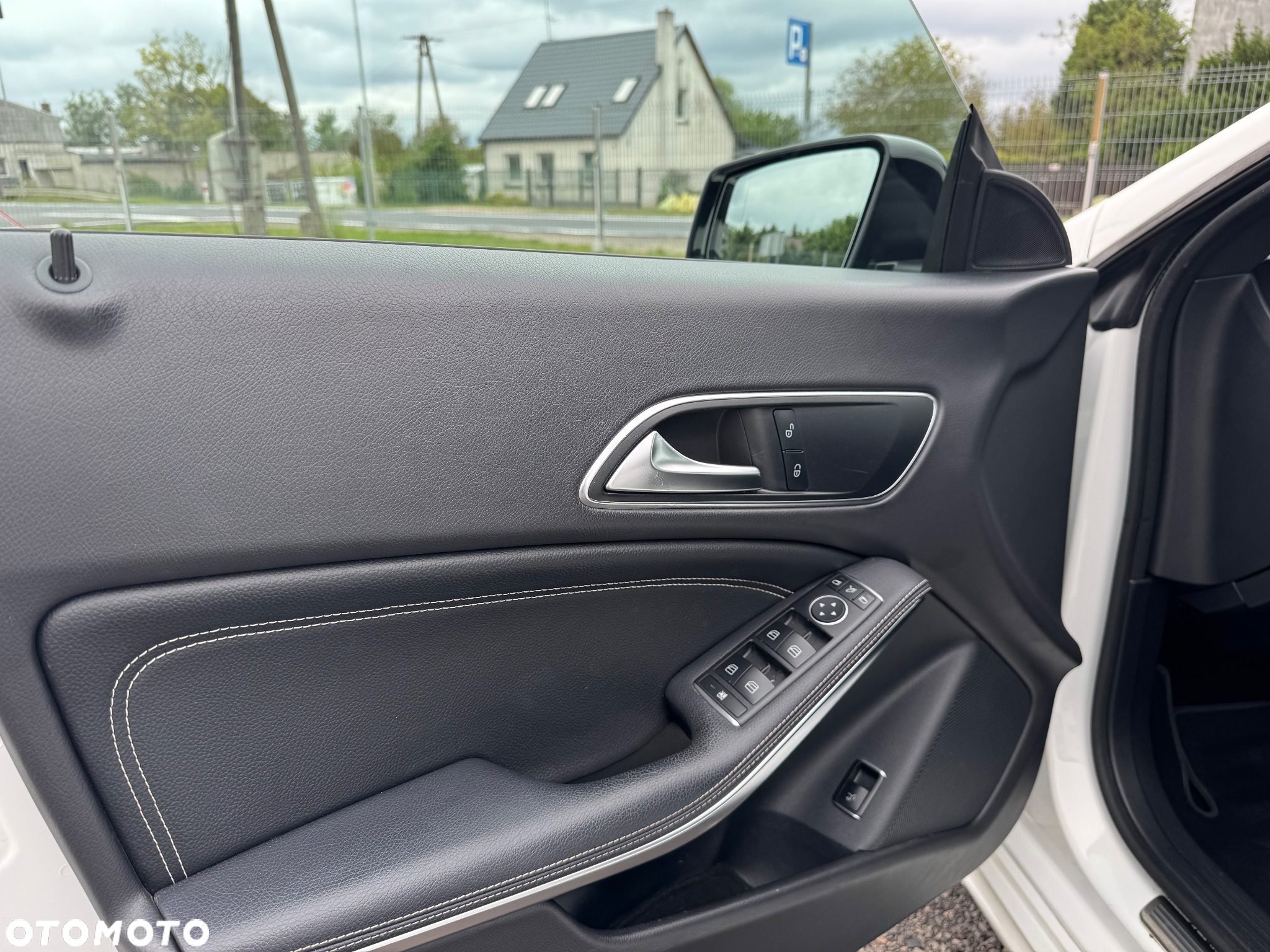 Mercedes-Benz CLA Shooting Brake 180 7G-DCT UrbanStyle Edition - 26