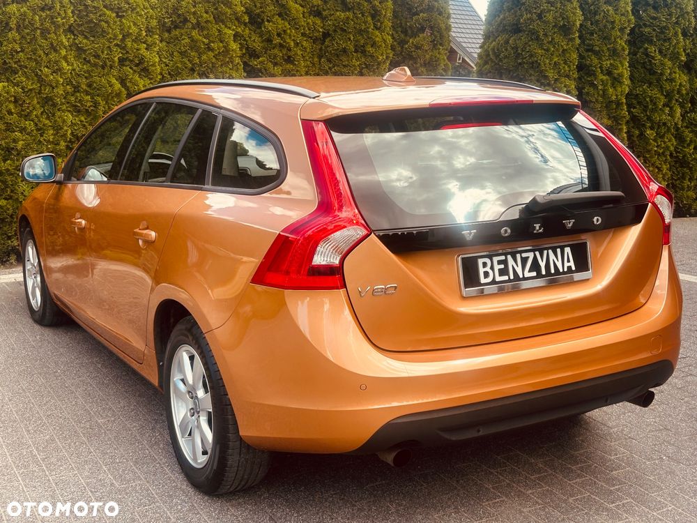 Volvo V60 T3 Edition Pro - 16