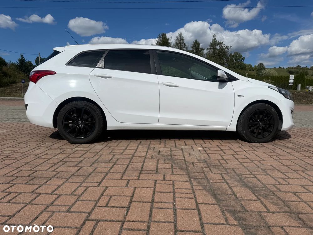 Hyundai i30 blue 1.6 CRDi YES Gold - 8
