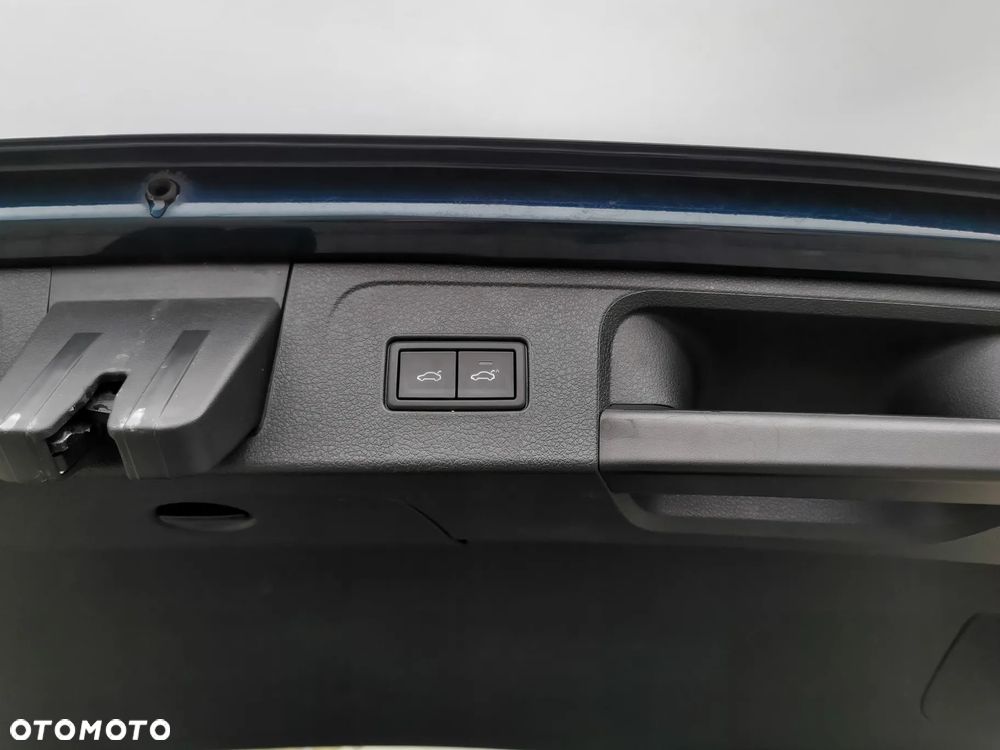 Volkswagen Passat - 17