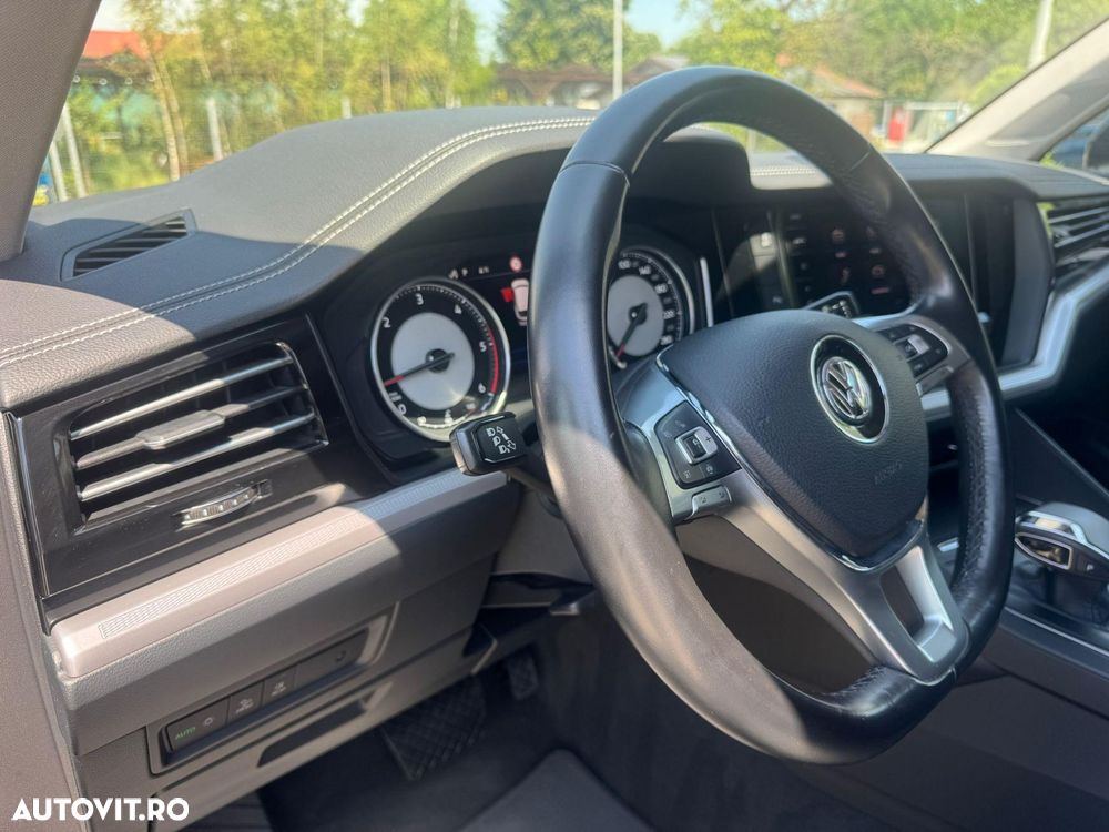 Volkswagen Touareg V6 TDI Elegance - 15