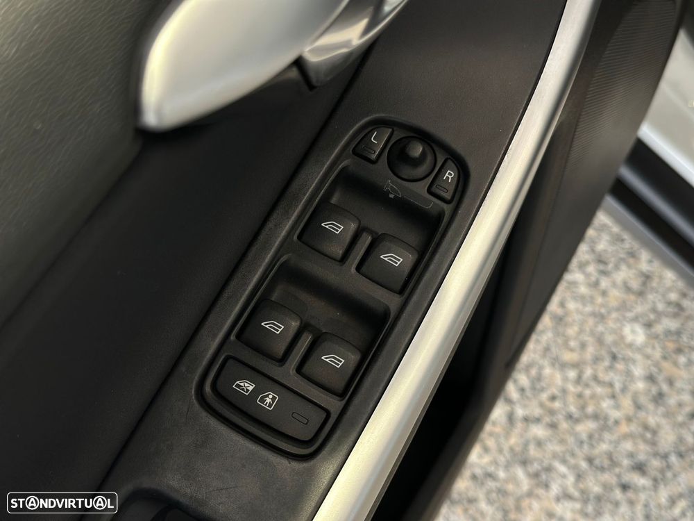 Volvo XC 60 2.4 D3 Momentum Start/Stop - 10