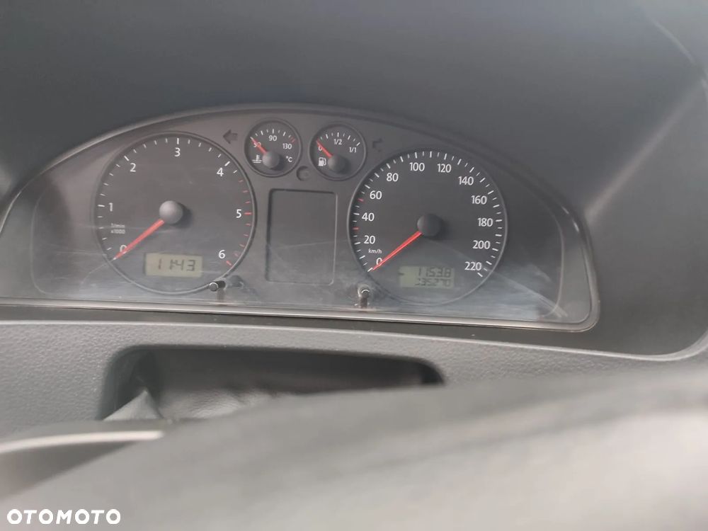 Volkswagen Caravelle L1 - 11