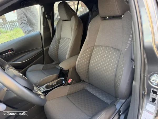 Toyota Corolla 1.8 Hybrid GR-Sport - 11