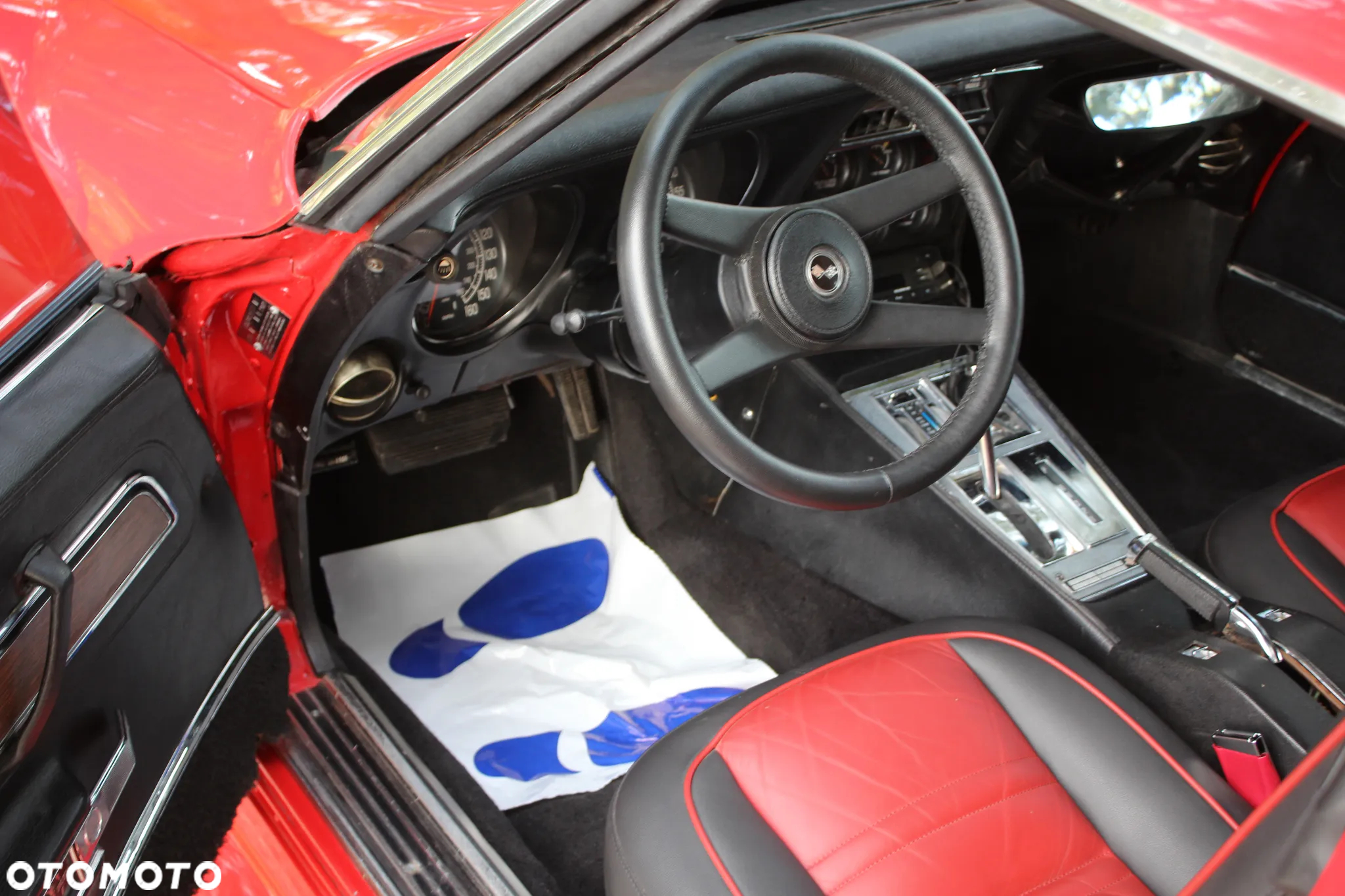 Chevrolet Corvette - 18