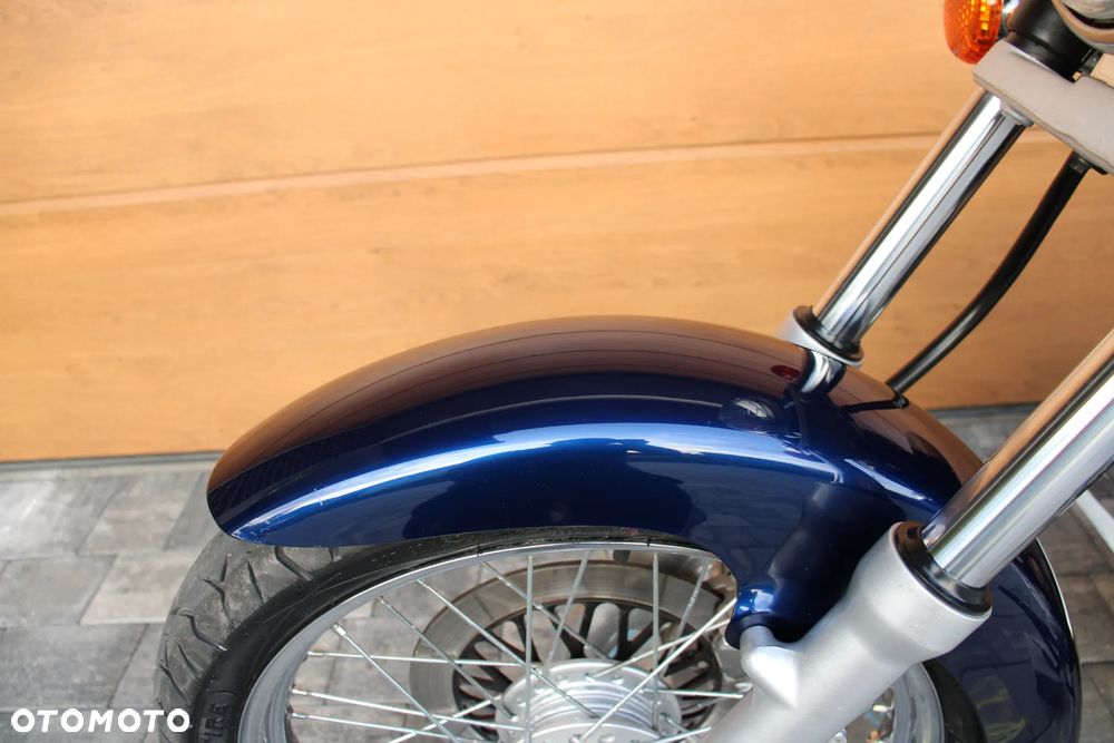 Suzuki Intruder - 32