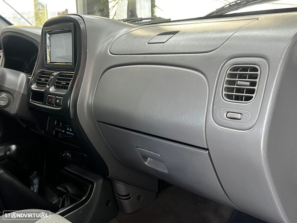 Nissan Navara - 33